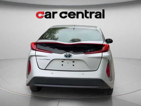 Used 2018 Toyota Prius Prime Advanced FWD image 4