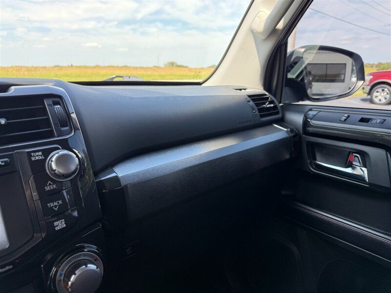 Used 2018 Toyota 4Runner TRD Off-Road w/ TRD Performance Package AWD/4WD image 20