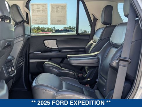 Used 2025 Ford Expedition Active image 16
