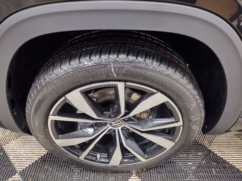 New 2026 Volkswagen Atlas SEL Premium R-Line image 5