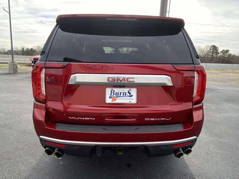 Used 2021 GMC Yukon XL Denali w/ Denali Premium Package image 4