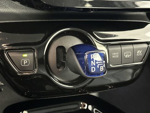 Used 2017 Toyota Prius Prime Advanced image 20