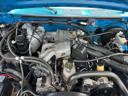 Used 1995 Ford F150 4x4 Regular Cab image 17