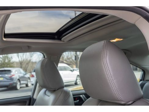 Used 2018 Subaru Legacy 3.6R Limited image 17