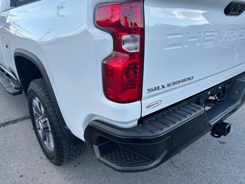 Used 2024 Chevrolet Silverado 2500 Custom w/ Custom Value Package image 16