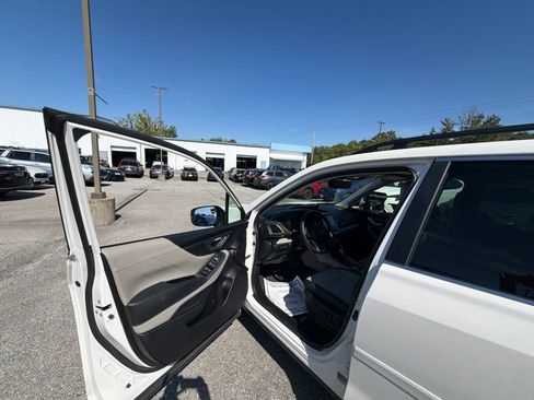 Used 2022 Subaru Forester Limited AWD/4WD image 14