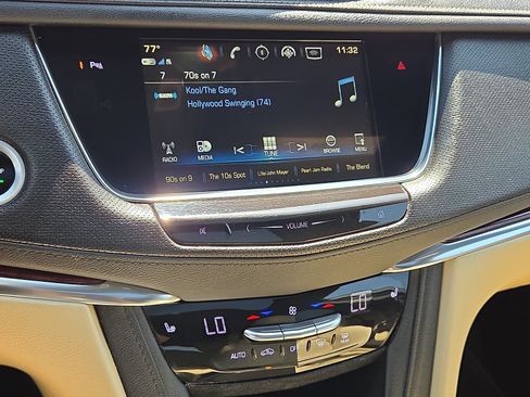 Used 2019 Cadillac XT5 Luxury FWD image 16