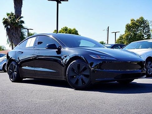 Used 2024 Tesla Model 3 Standard Range RWD image 2