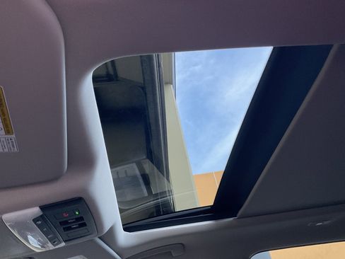 Used 2026 Nissan Rogue SV image 37