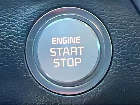 Used 2022 Kia Telluride LX image 17