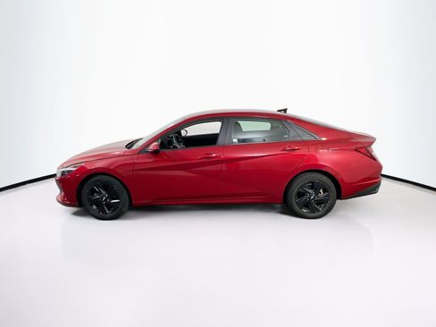 Used 2023 Hyundai Elantra SEL w/ Cargo Package FWD image 8