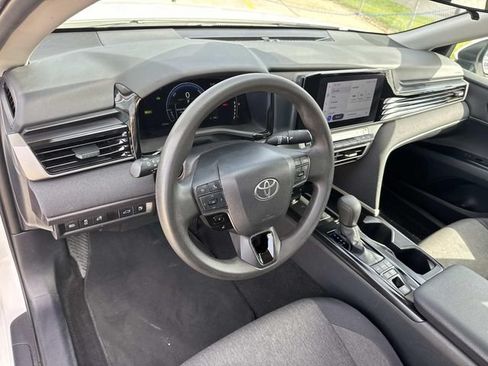 Used 2025 Toyota Camry LE FWD image 29