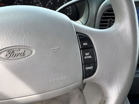 Used 1998 Ford Expedition XLT AWD/4WD image 22