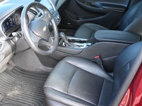 Used 2019 Chevrolet Malibu Premier w/ Sun and Wheel Package image 9