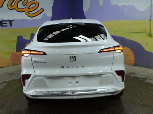 Certified 2025 Buick Envista Avenir image 7