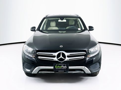 Used 2019 Mercedes-Benz GLC 300 image 2