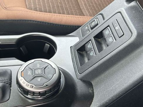 Used 2023 Ford Bronco Outer Banks AWD/4WD image 32
