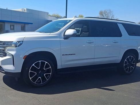 Certified 2022 Chevrolet Suburban RST w/ Luxury Package AWD/4WD image 7