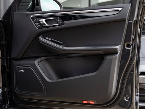 New 2026 Porsche Macan Turbo image 45