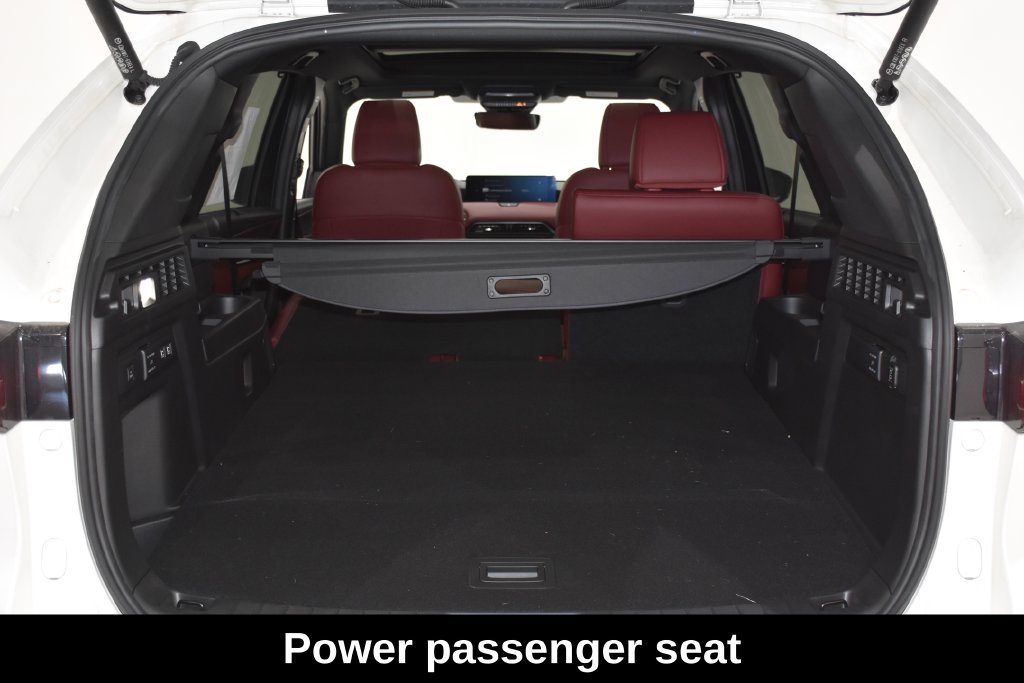 Used 2025 MAZDA CX-70 Plug-In Hybrid w/ Premium Plus AWD/4WD image 31