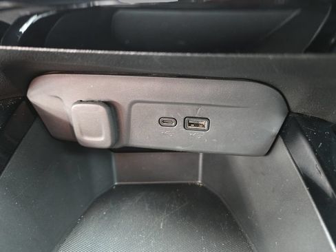 Used 2025 Chevrolet Trax LT FWD image 26