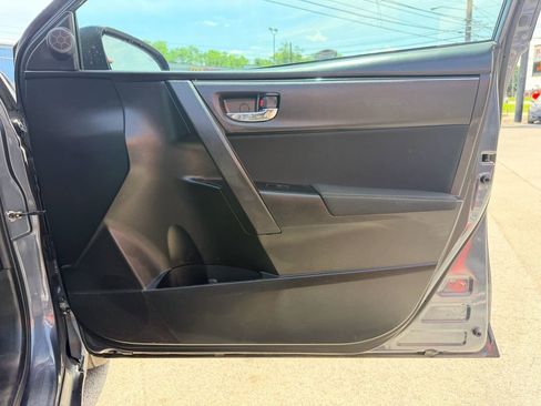 Used 2017 Toyota Corolla LE FWD image 22