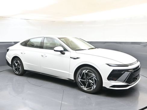 Certified 2026 Hyundai Sonata SEL FWD image 7