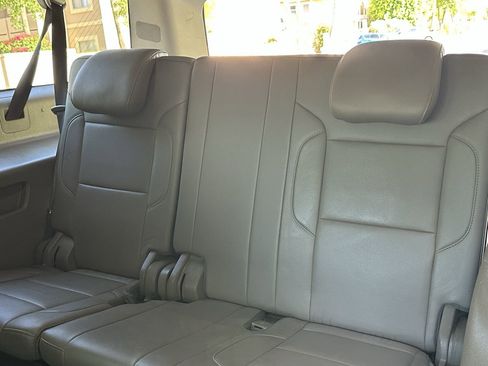 Used 2019 Chevrolet Suburban LT AWD/4WD image 28