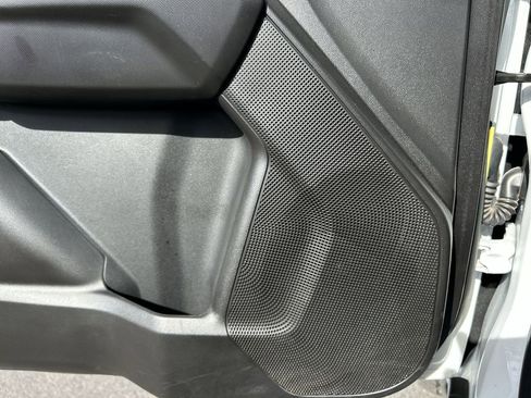 Used 2025 GMC Canyon Elevation image 24