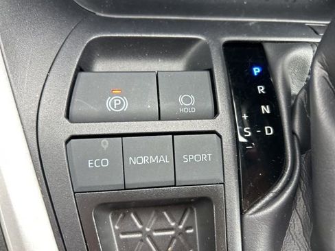 Used 2025 Toyota RAV4 LE image 16