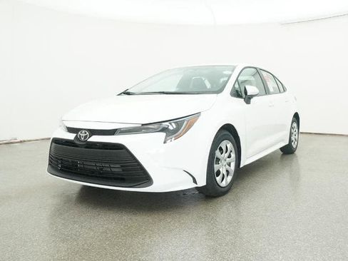 New 2026 Toyota Corolla LE image 32