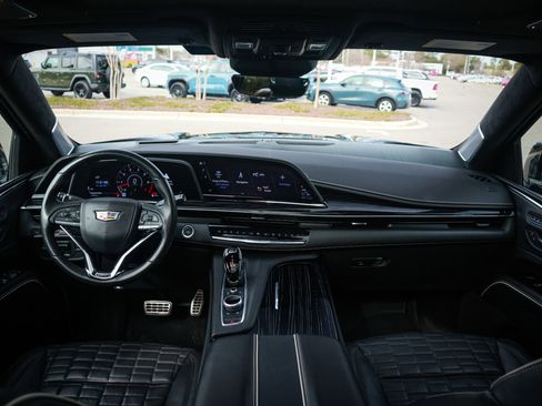 Used 2023 Cadillac Escalade ESV V w/ Heavy-Duty Trailer Package image 29