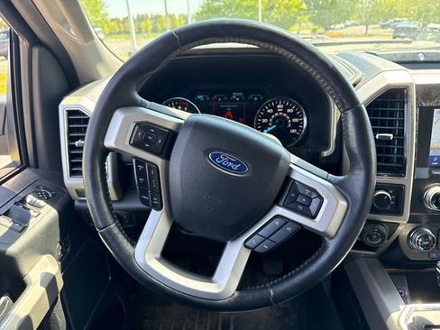 Used 2019 Ford F150 Lariat w/ Equipment Group 502A Luxury AWD/4WD image 20