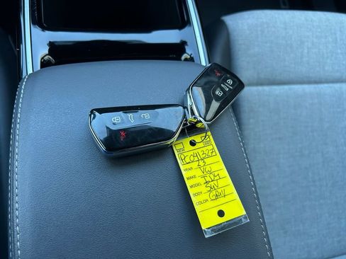 Used 2023 Volkswagen ID.4 Pro image 54