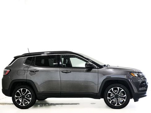 Used 2024 Jeep Compass Limited AWD/4WD image 4