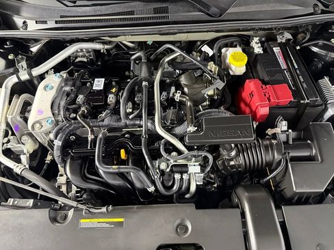 Used 2025 Nissan Sentra SR FWD image 32