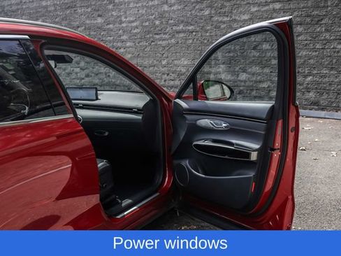Used 2025 Genesis GV70 2.5T AWD/4WD image 17