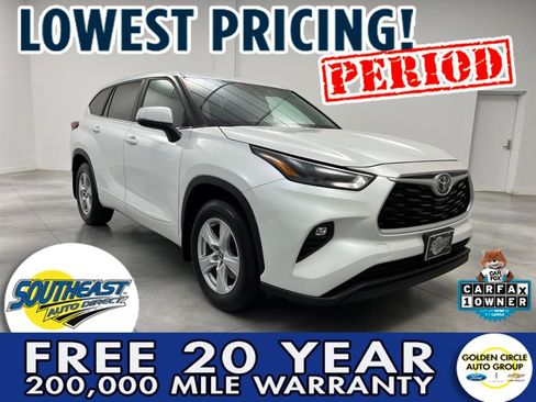 Used 2023 Toyota Highlander LE image 1