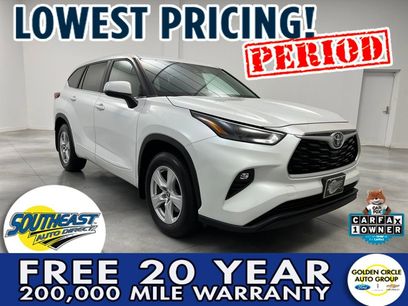 Used 2023 Toyota Highlander LE