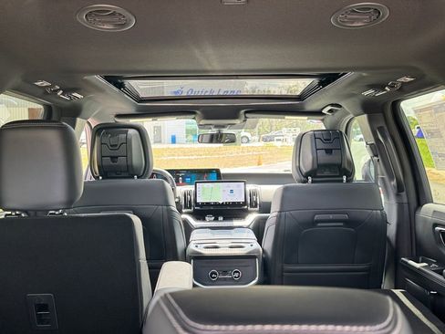 New 2026 Ford Expedition Max Platinum AWD/4WD image 28