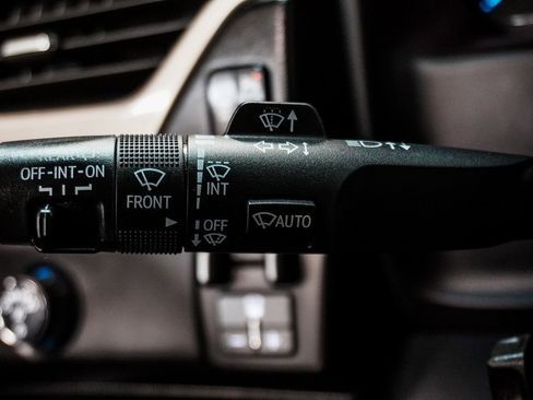 Used 2020 GMC Yukon XL Denali image 32