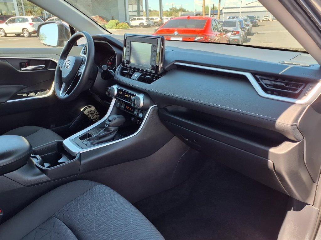 Used 2021 Toyota RAV4 XLE w/ Convenience Package AWD/4WD image 17