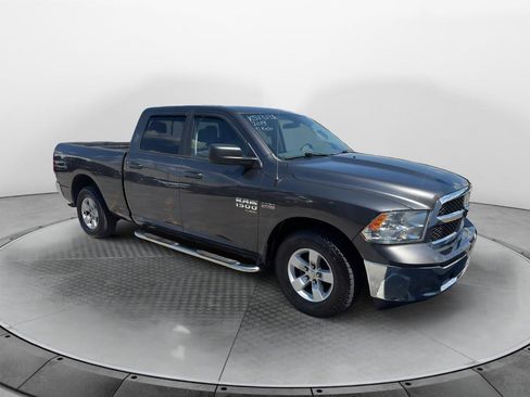 Used 2019 RAM 1500 Classic SLT RWD image 3