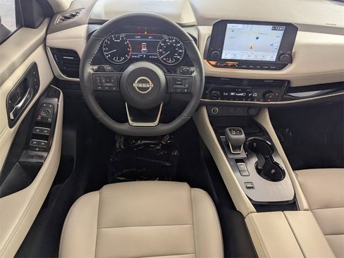 Used 2023 Nissan Rogue SL w/ SL Premium Package image 13