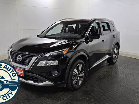 Used 2023 Nissan Rogue Platinum w/ Platinum Premium Package AWD/4WD image 3