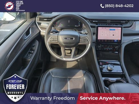 Used 2022 Jeep Grand Cherokee Limited 4xe w/ Luxury Tech Group II AWD/4WD image 13