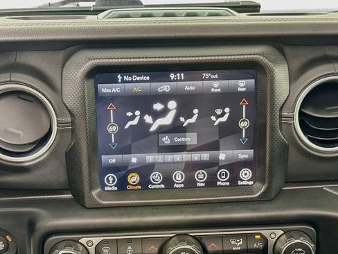 Used 2023 Jeep Wrangler Unlimited Sahara w/ Cold Weather Group AWD/4WD image 15