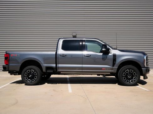 New 2026 Ford F250 Platinum AWD/4WD image 2