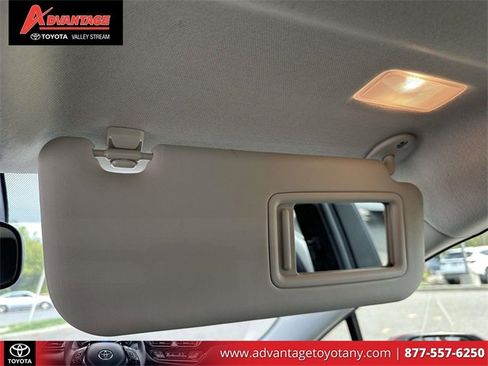 Used 2022 Toyota Corolla LE image 36