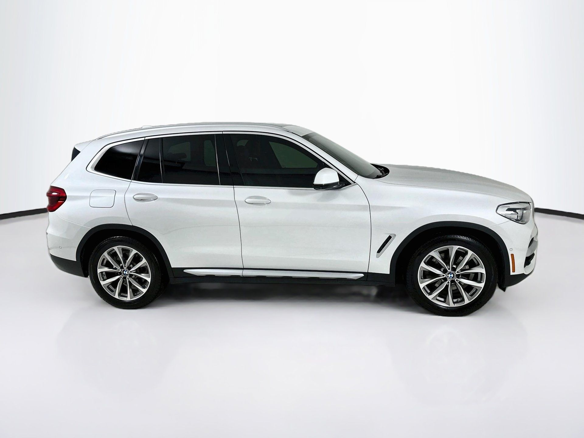 Used 2019 BMW X3 sDrive30i w/ Premium Package RWD image 9